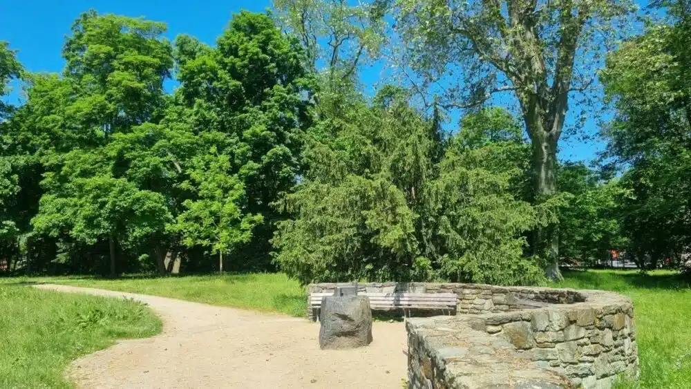 Burg Rödelheim im Solmspark